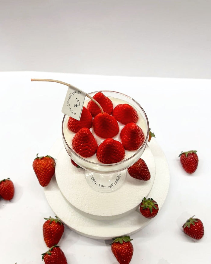 Strawberry Martini Candle - Double Pour (220g)